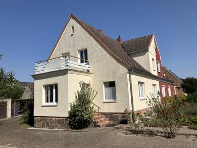 Doppelhaushälfte zum Kauf 180.000 € 6 Zimmer 115 m² 628 m² Grundstück Demmin Demmin 17109