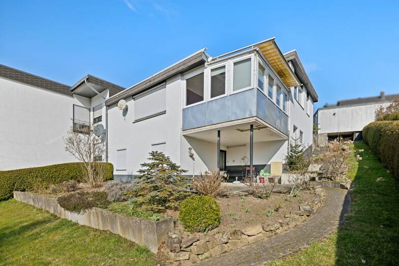 Einfamilienhaus zum Kauf 270.000 € 5 Zimmer 110 m² 703 m² Grundstück Hachenburg 57627