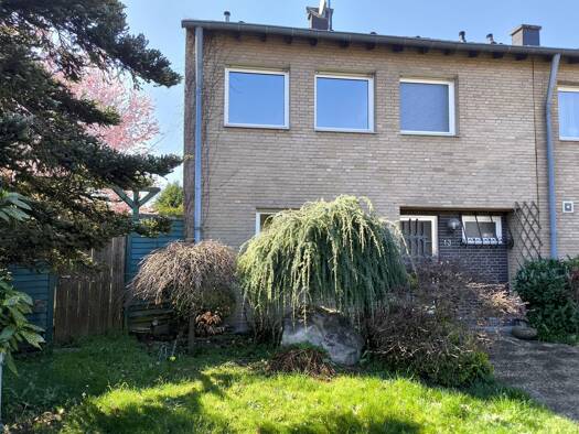 Reihenendhaus zum Kauf 229.500 € 4 Zimmer 97 m² 557 m² Grundstück frei ab sofort Linnich 52441