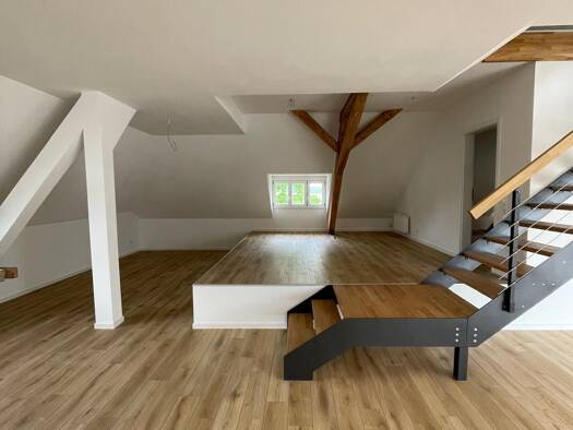 Maisonette zur Miete 1.300 € 3,5 Zimmer 341 m² Dachgeschoss, 2. Geschoss frei ab sofort Donaueschingen Donaueschingen 78166