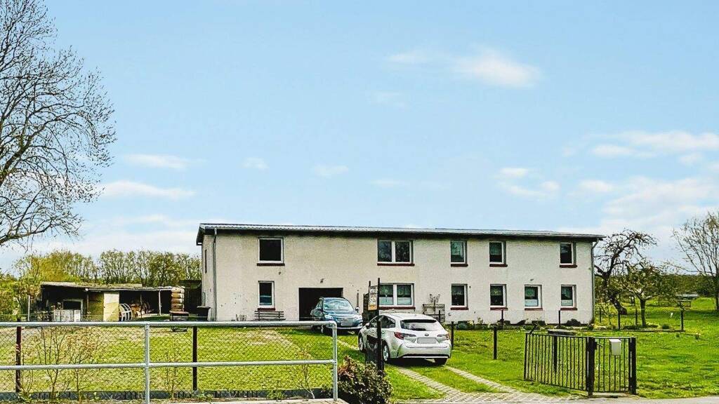 Einfamilienhaus zum Kauf 130.000 € 9 Zimmer 200 m² 844 m² Grundstück Groß Zastrow Görmin 17121