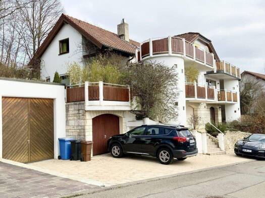 Haus zum Kauf 6 Zimmer 180 m² 383 m² Grundstück Hindelwangen Stockach 78333