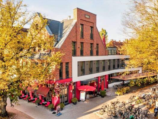 Hotel zum Kauf 4.250.000 € 10 Zimmer 10 Betten 910,5 m² Gastrofläche 357 m² Grundstück Rolfinckstraße 19 Wellingsbüttel Hamburg 22391