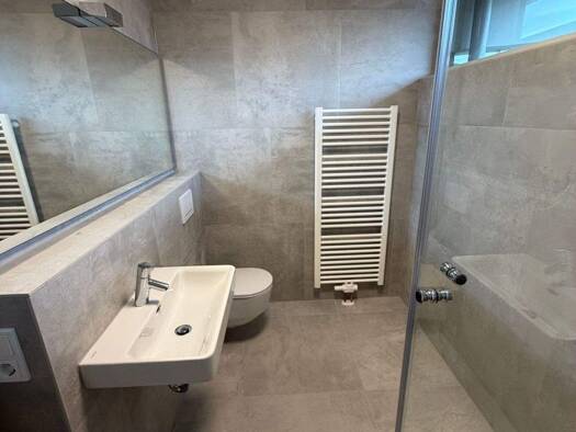 Wohnung zur Miete 1.400 € 3 Zimmer 96,2 m² 6. Geschoss frei ab sofort Westhoven Köln 51149