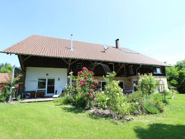 Haus zum Kauf 1.938.000 € 10 Zimmer 400 m² 4.686 m² Grundstück Waldburg Waldburg 88289
