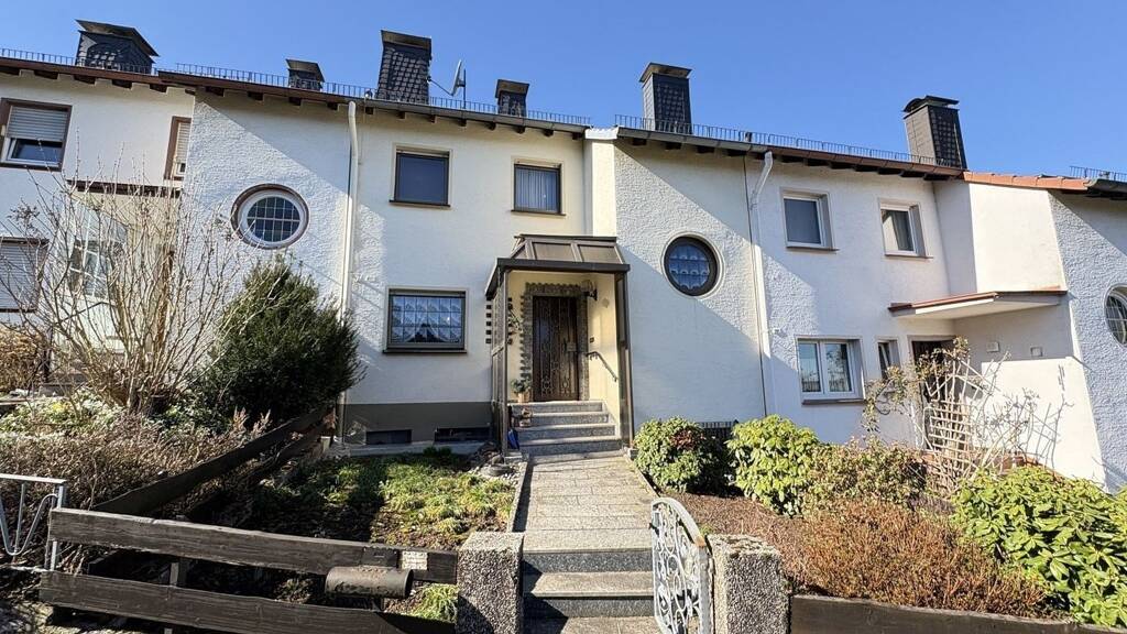 Reihenmittelhaus zum Kauf 135.000 € 4 Zimmer 95 m² 200 m² Grundstück Neuenrade 58809