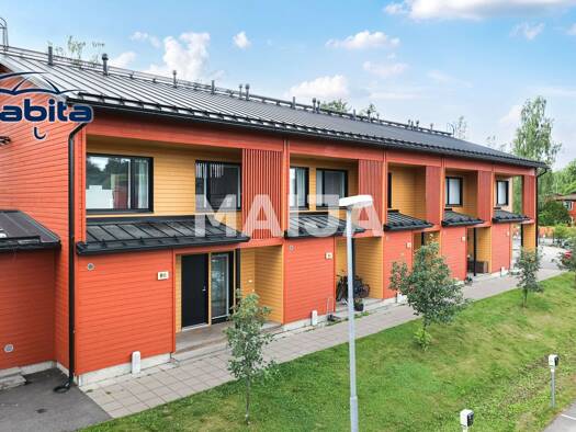 Reihenmittelhaus zum Kauf 493.000 € 5 Zimmer 109 m² 3.212 m² Grundstück Sarvastonkaari 1b Helsinki 00840