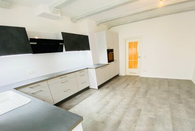 Wohnung zur Miete 1.320 € 3,5 Zimmer 142 m² 3. Geschoss frei ab 01.02.2025 Innenstadt Coburg 96450