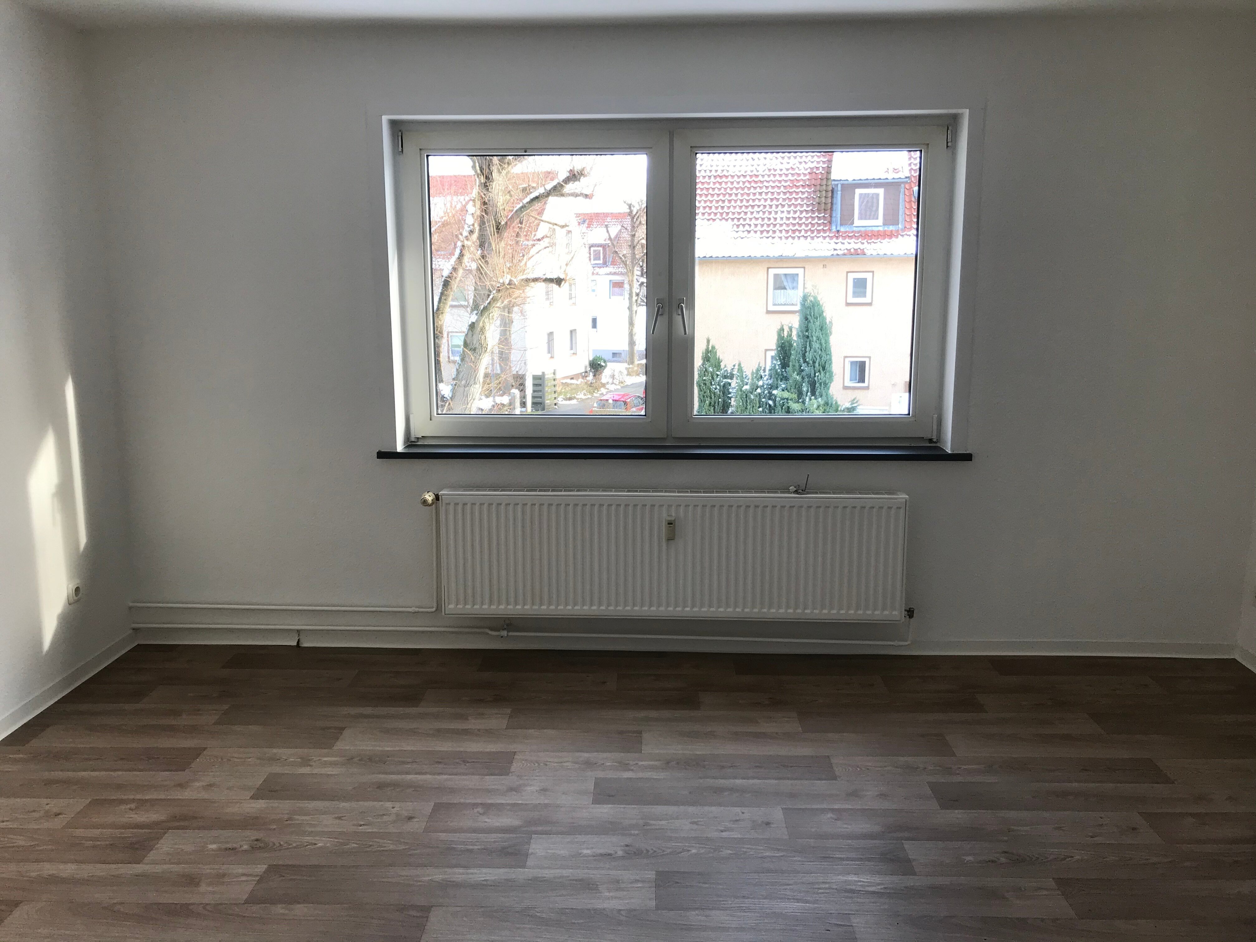 Wohnung zur Miete 300 € 3 Zimmer 50,8 m²<br/>Wohnfläche 1.<br/>Geschoss ab sofort<br/>Verfügbarkeit Schlesierstr. 8 Langelsheim Langelsheim 38685