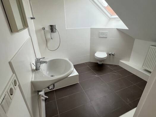 Wohnung zur Miete 750 € 2 Zimmer 40 m² Geschoss 3/3 frei ab sofort Heßloch Wiesbaden 65207