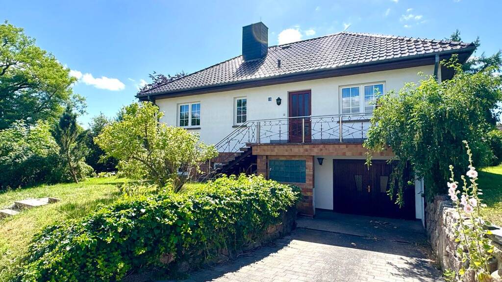 Einfamilienhaus zum Kauf 270.000 € 5 Zimmer 134 m² 1.217 m² Grundstück Rosenweg 16 Poseritz 18574