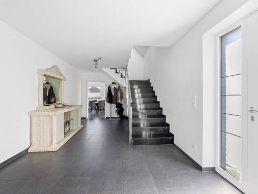 Einfamilienhaus zum Kauf 8 Zimmer 333 m² 883 m² Grundstück Willich / Dickerheide 47877