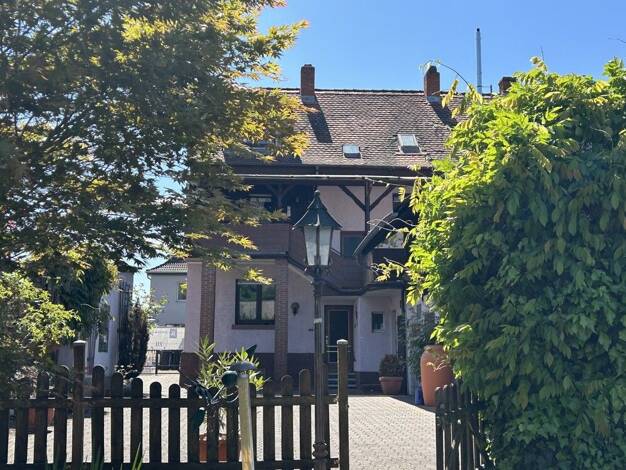 Einfamilienhaus zum Kauf 329.000 € 7 Zimmer 151 m² 894 m² Grundstück Wörth am Main 63939