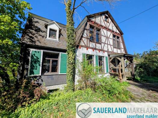Haus zum Kauf 229.500 € 10 Zimmer 245 m² 8.558 m² Grundstück Korbach 34497