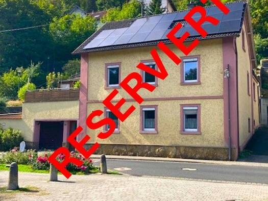Mehrfamilienhaus zum Kauf 535.000 € 8 Zimmer 209 m² 706 m² Grundstück frei ab sofort Hauptstraße 25 Zell a. Main 97299