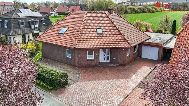 Einfamilienhaus zum Kauf 279.000 € 5 Zimmer 198,3 m² 854 m² Grundstück frei ab sofort Blexen Nordenham 26954