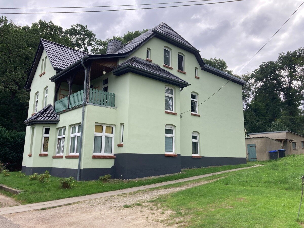 Mehrfamilienhaus zum Kauf 160.000 € 10 Zimmer 270 m²<br/>Wohnfläche 572 m²<br/>Grundstück Stavenhagen, Reuterstadt Stavenhagen 17153