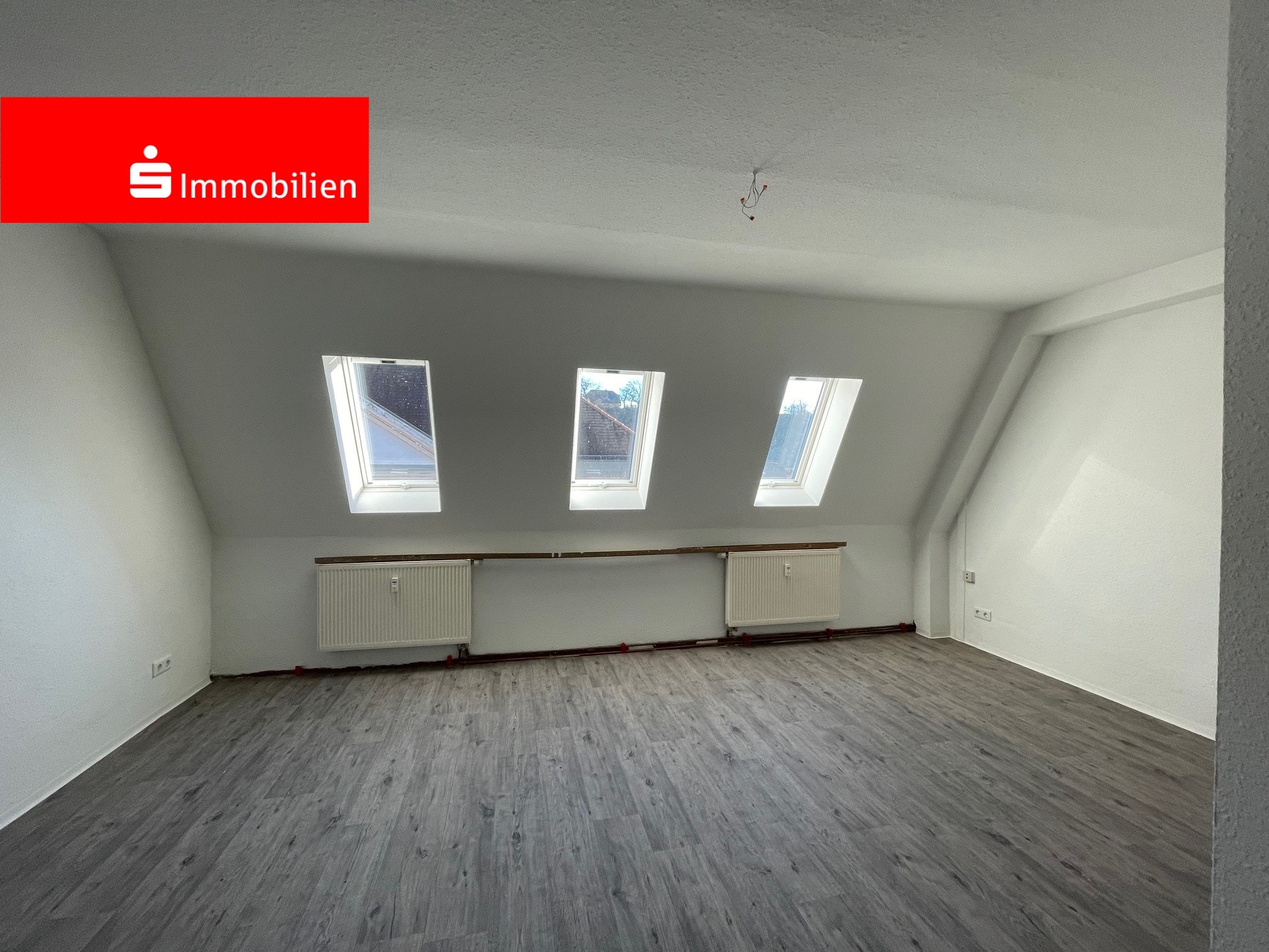 Wohnung zur Miete 234,03 € 1 Zimmer 42,6 m²<br/>Wohnfläche 3.<br/>Geschoss Geraer Str. 13 Weida Weida 07570