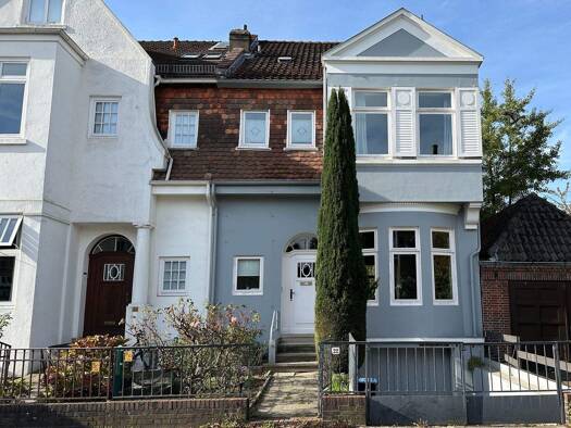 Haus zum Kauf 985.000 € 7 Zimmer 200 m² 203 m² Grundstück Bürgerpark Bremen 28209