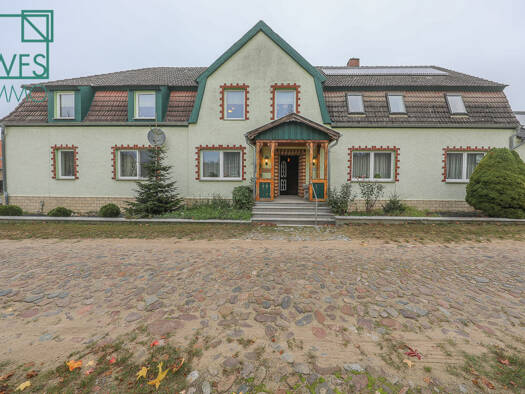Herrenhaus zum Kauf 19 Zimmer 680 m² 5.426 m² Grundstück frei ab sofort Dorfring 75 Krempendorf Marienfließ 16945