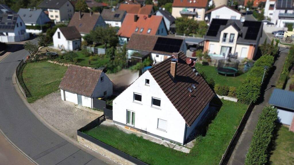 Mehrfamilienhaus zum Kauf 370.000 € 6 Zimmer 130 m² 473 m² Grundstück Kist 97270