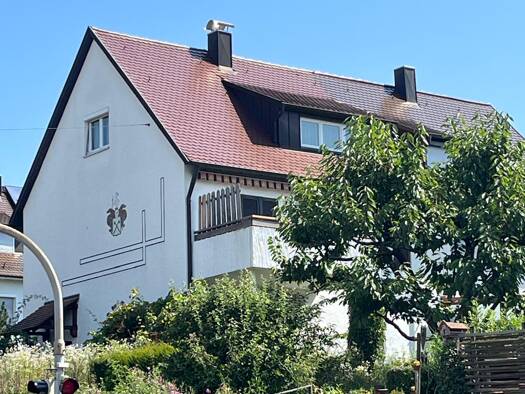 Mehrfamilienhaus zum Kauf 550.000 € 7,5 Zimmer 134 m² 331 m² Grundstück frei ab sofort Luginsland Stuttgart 70327