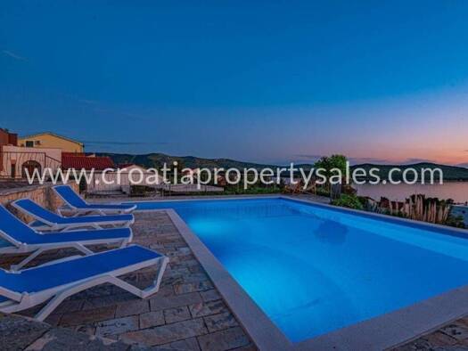 Haus zum Kauf 1.400.000 € 5 Zimmer 340 m² Sibenik
