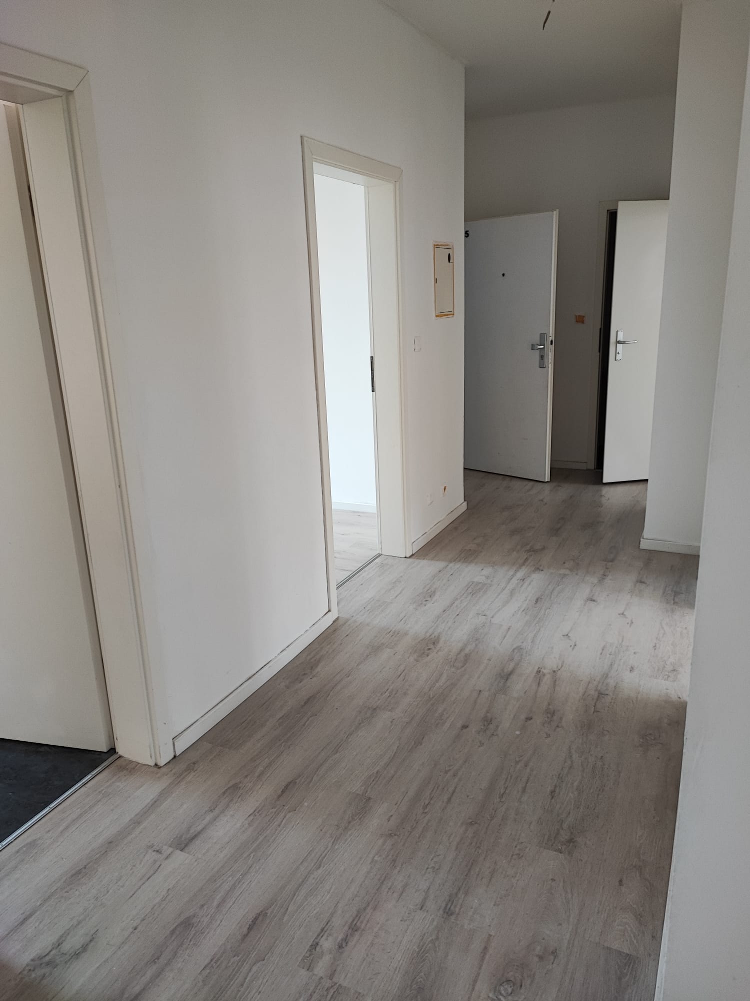 Wohnung zur Miete 554 € 4 Zimmer 92,3 m²<br/>Wohnfläche 2.<br/>Geschoss Messerschmiede Str. 22 Zeitz Zeitz 06712