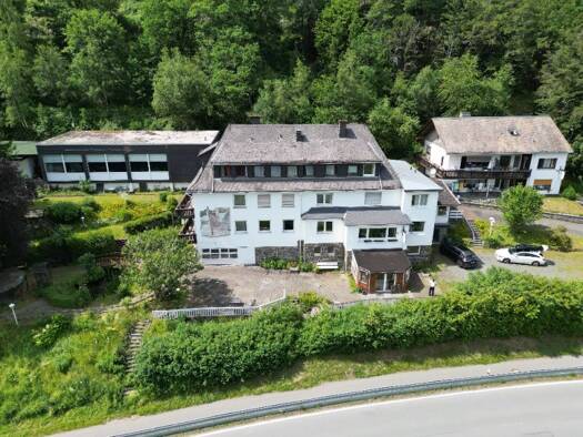 Hotel zum Kauf 650.000 € 40 Zimmer 9.500 m² Gastrofläche 9.500 m² Grundstück Liesen Hallenberg 59969