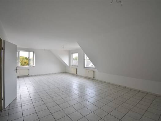 Wohnung zum Kauf provisionsfrei 69.000 € 1 Zimmer 54 m² Dachgeschoss, 3. Geschoss frei ab sofort Möllen Voerde (Niederrhein) 46562