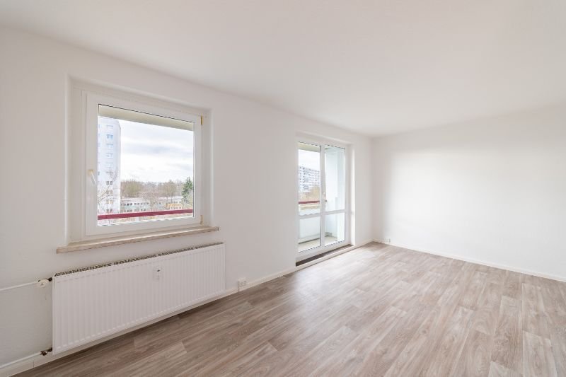 Wohnung zur Miete 353 € 2 Zimmer 50,4 m²<br/>Wohnfläche 3.<br/>Geschoss 01.10.2024<br/>Verfügbarkeit Gerhard-Marcks-Straße 18 Südliche Neustadt Halle 06124