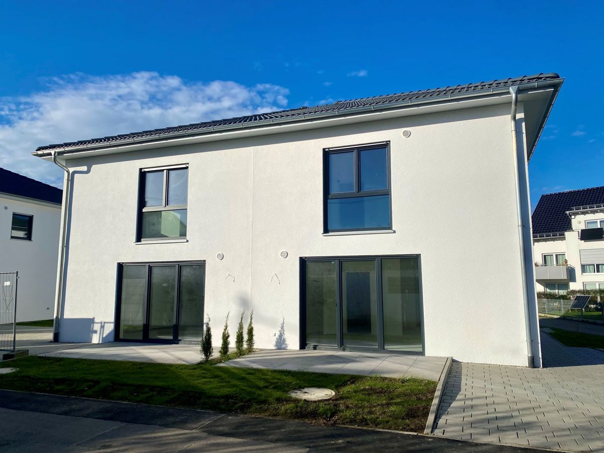 Doppelhaushälfte zum Kauf 499.000 € 5,5 Zimmer 127 m²<br/>Wohnfläche 206 m²<br/>Grundstück Bellenberg 89287