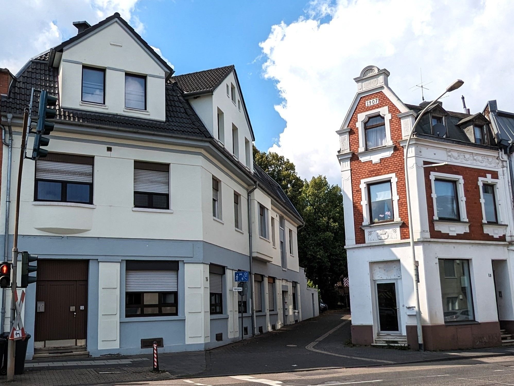 Apartmenthaus zum Kauf als Kapitalanlage geeignet 1.150.000 € 13 Zimmer 252,6 m²<br/>Fläche 190 m²<br/>Grundstück Dürener Straße 15 Benzelrath Frechen 50226