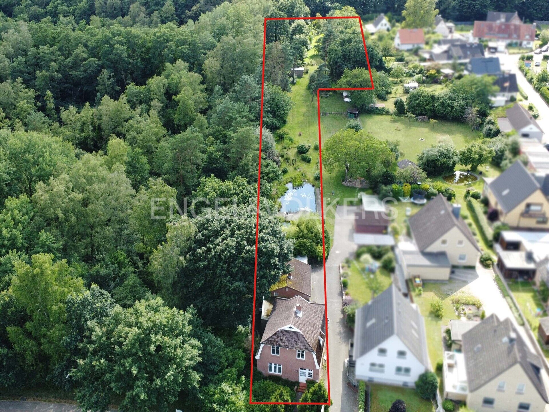 Mehrfamilienhaus zum Kauf 475.000 € 6,5 Zimmer 106 m²<br/>Wohnfläche 4.473 m²<br/>Grundstück Oberstadt, Bez. 14 Geesthacht 21502