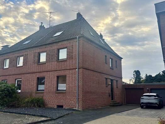 Doppelhaushälfte zum Kauf 319.000 € 4 Zimmer 129 m² 481 m² Grundstück Grefrath 47929