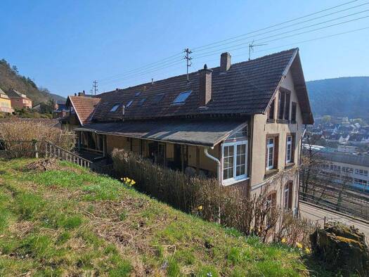 Mehrfamilienhaus zum Kauf 365.000 € 30 Zimmer 682 m² 16.648 m² Grundstück frei ab sofort Lambrecht 67466