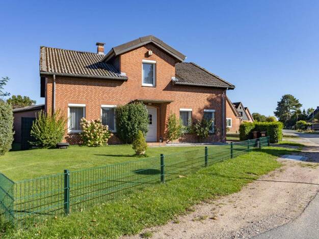 Einfamilienhaus zum Kauf 445.000 € 215 m² 805 m² Grundstück St. Jürgen Lübeck 23560