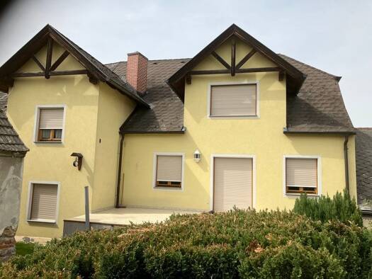 Einfamilienhaus zum Kauf 365.000 € 250 m² 2.614 m² Grundstück Berggasse 15 Groß-Siegharts 3812