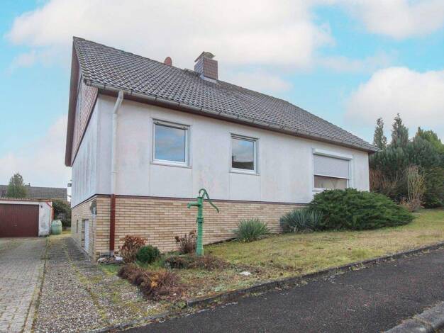 Sonstiges zum Kauf als Kapitalanlage geeignet 239.000 € 4 Zimmer 111,2 m² 673 m² Grundstück Breithardt Hohenstein 65329