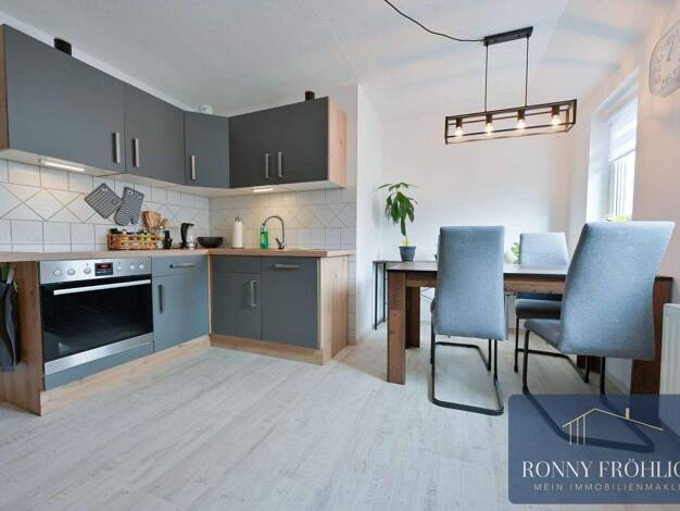 Wohnung zur Miete 329 € 2 Zimmer 58 m² 2. Geschoss frei ab 01.05.2026 Thum 09419