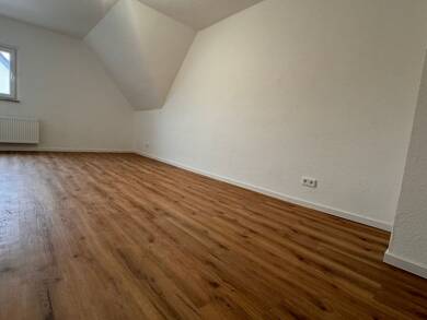 Wohnung zur Miete 630 € 3 Zimmer 73,7 m² Dachgeschoss, 2. Geschoss frei ab 01.09.2025 Fürstäbtissinstr. 39 Borbeck-Mitte Essen 45355
