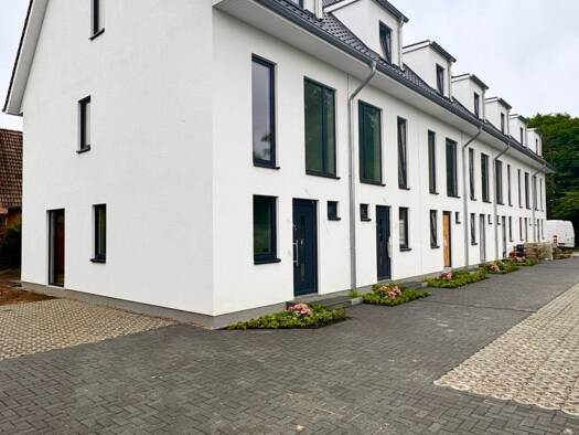 Reihenmittelhaus zur Miete 1.700 € 5 Zimmer 104 m² frei ab sofort Bad Segeberg 23795