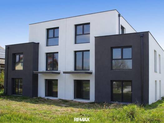 Reihenmittelhaus zum Kauf 7 Zimmer 220 m² 487 m² Grundstück Baumgasse Leopoldsdorf 2333