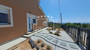 Einfamilienhaus zum Kauf 399.000 € 4 Zimmer 125 m² 407 m² Grundstück Zadar - Vrsi