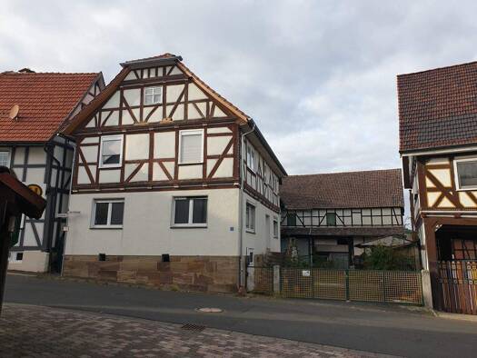 Haus zum Kauf 198.500 € 8 Zimmer 164 m² 1.250 m² Grundstück frei ab sofort Haddamar Fritzlar 34560