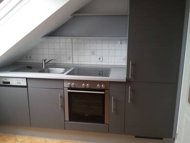 Wohnung zur Miete 440 € 2 Zimmer 62 m² Dachgeschoss, 3. Geschoss frei ab sofort Karlstraße 49 Innerstädtischer Bereich Nord 14 Dessau-Roßlau 06844