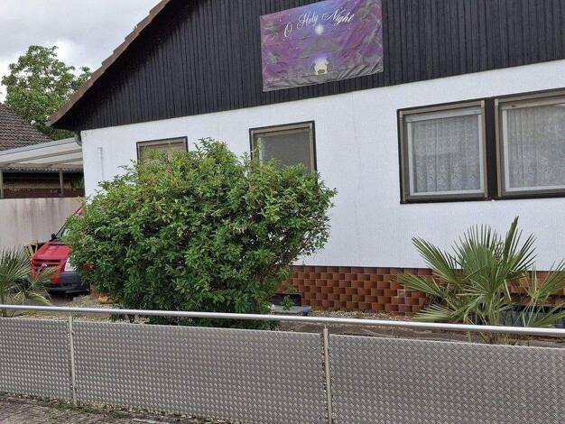 Einfamilienhaus zum Kauf provisionsfrei 579.000 € 9 Zimmer 142 m² 685 m² Grundstück Hermann-Hesse-Straße 11 Hochstetten Linkenheim Hochstetten 76351