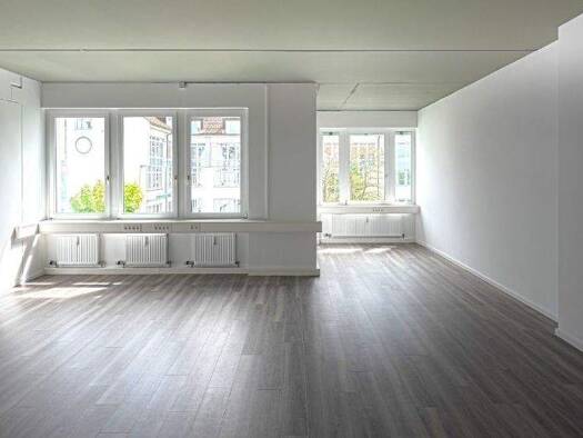 Bürofläche zur Miete provisionsfrei 9,80 € 241 m² Bürofläche teilbar ab 223 m² Unterhaching 82008