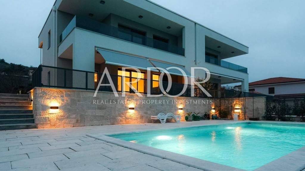 Haus zur Miete 3.500 € 4 Zimmer 220 m² Kostrena Kostrena