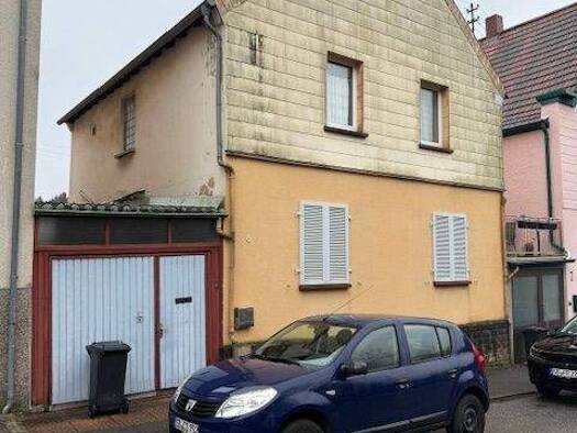 Einfamilienhaus zum Kauf 69.500 € 8 Zimmer 110 m² 248 m² Grundstück frei ab sofort Otto-Weil-Straße 6 Friedrichsthal 66299